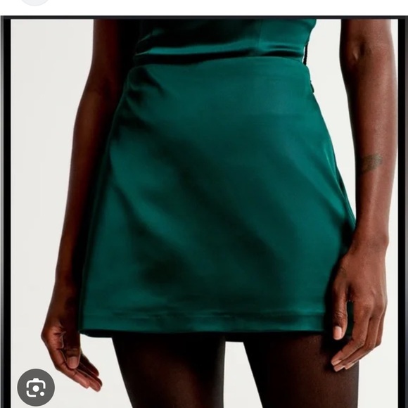 Abercrombie Satin Sculpt Mini Skirt in Dark Green - Picture 7 of 11